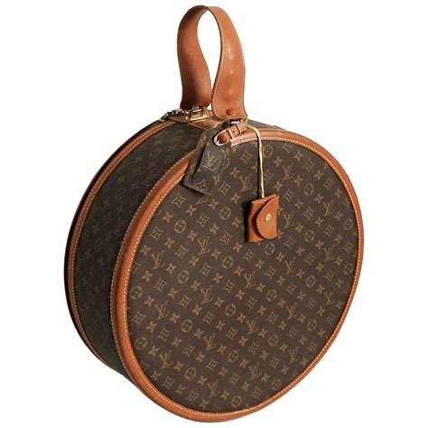 circular louis vuitton bag.